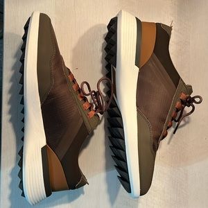 Wolf & Shepherd Crossover Trainer WTZ, Brown/White, size 7 men.